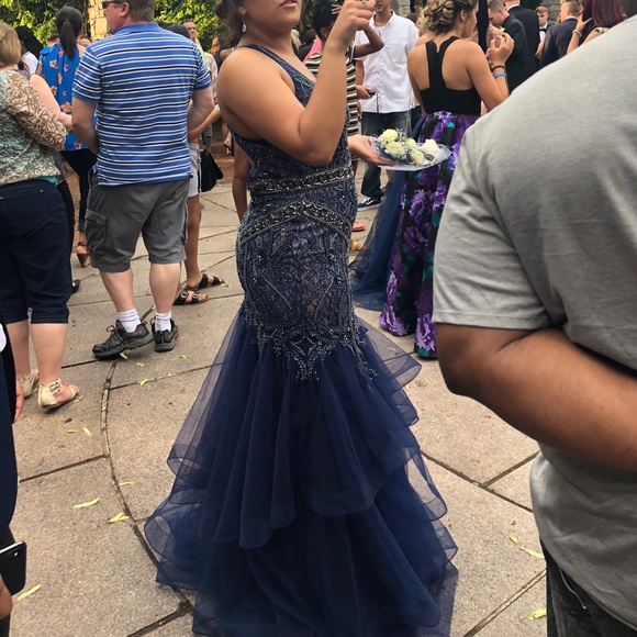 Size 12 Jovani Ball dress. Runs big - Picture 2 of 4